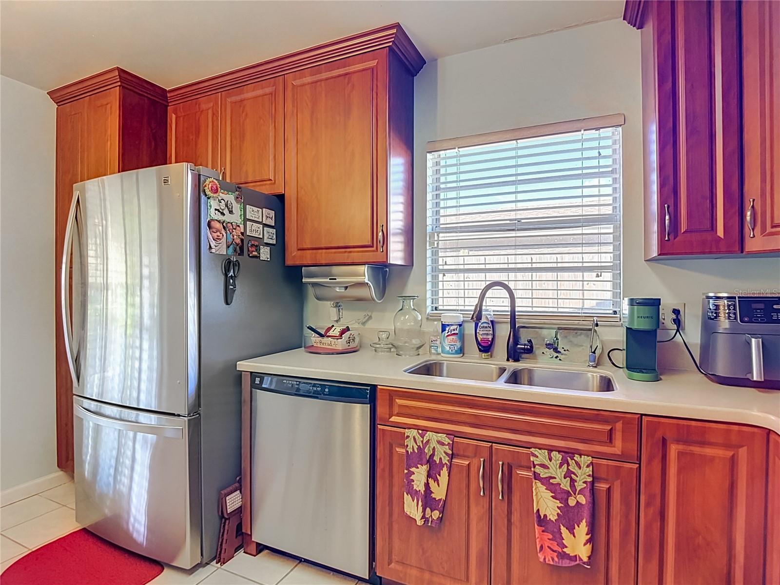 620 STILLVIEW CIR — photo 12