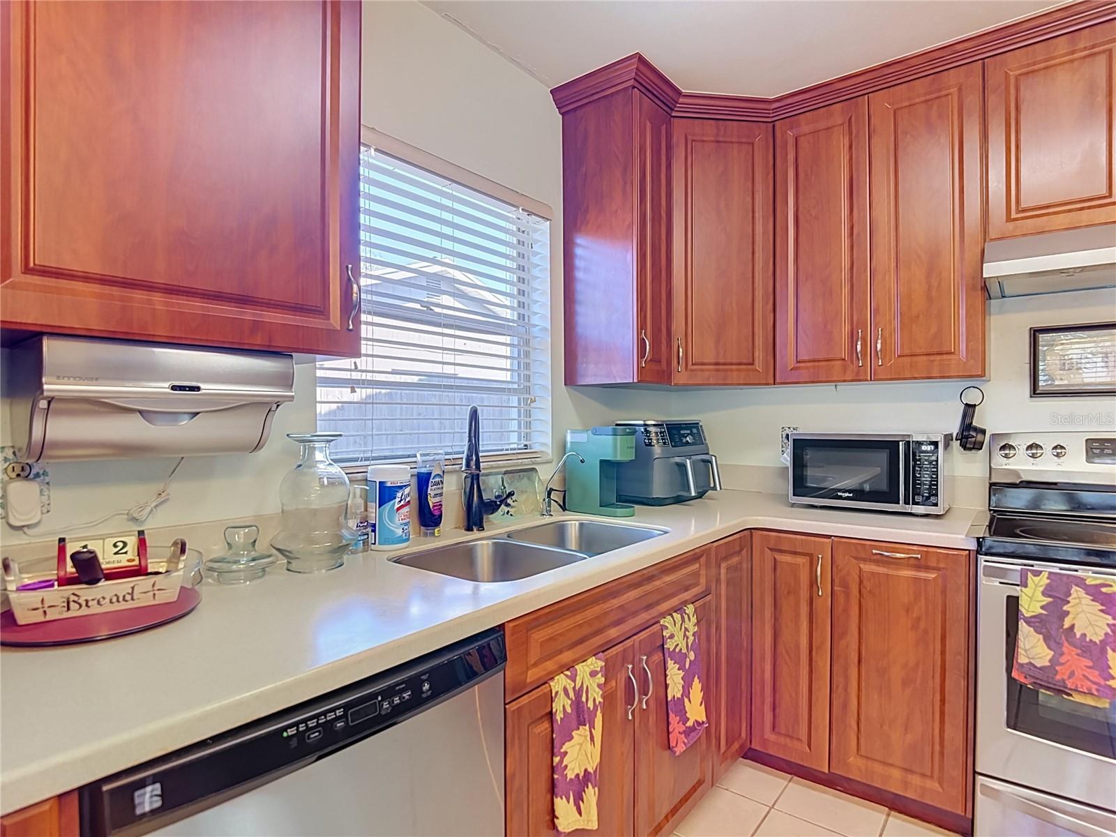 620 STILLVIEW CIR — photo 14