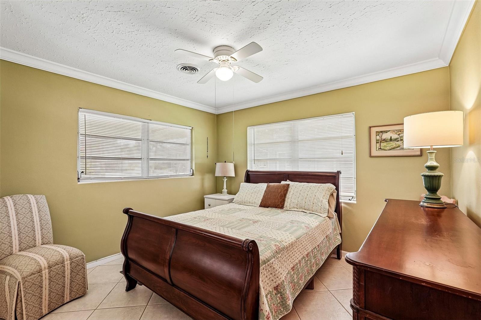 309 PARKSIDE DR — photo 6