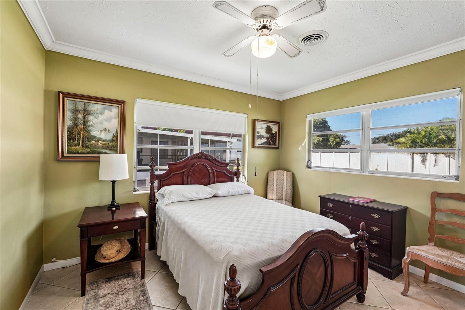 309 PARKSIDE DR — photo 8