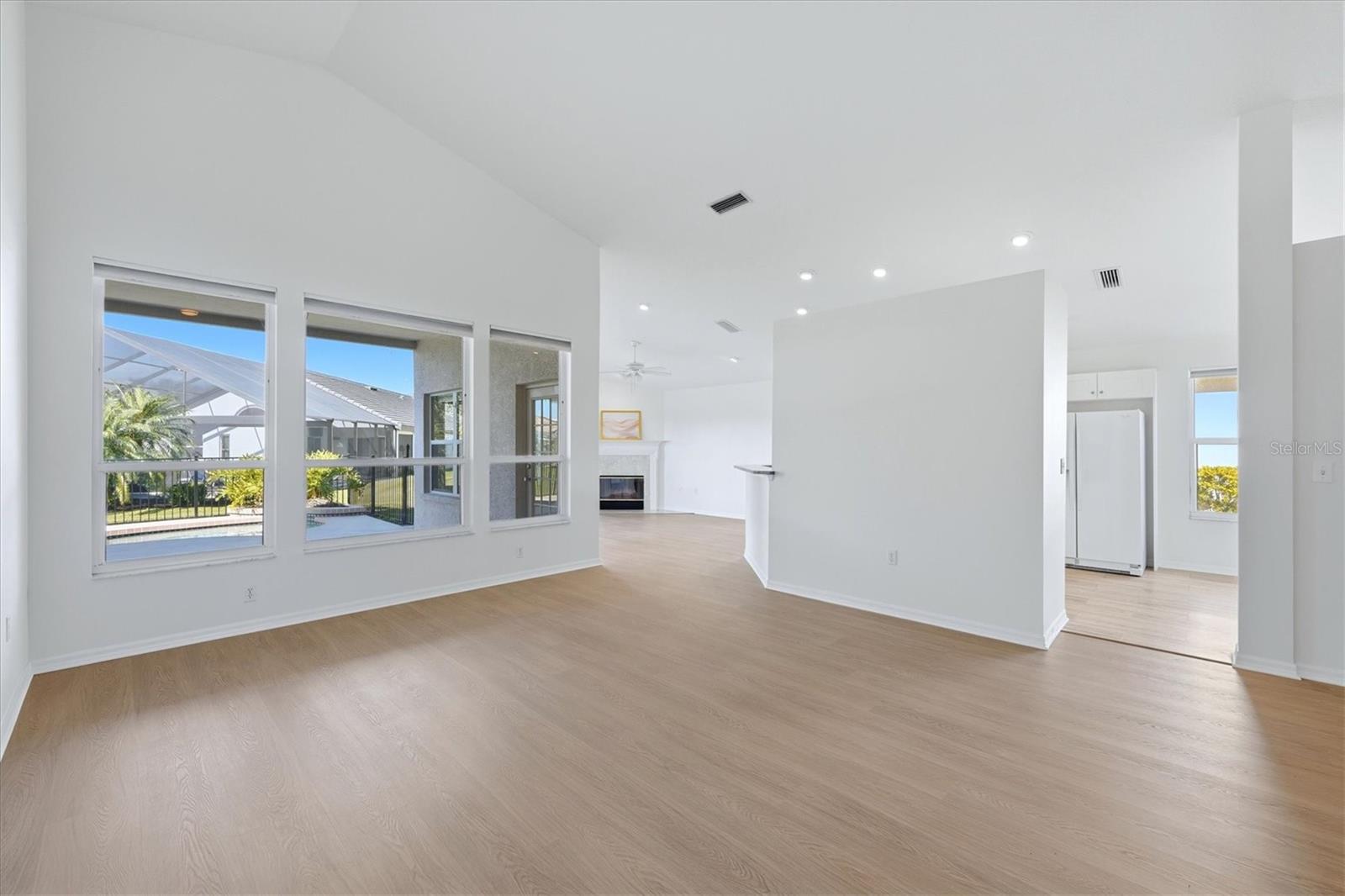 6998 SUPERIOR STREET CIR — photo 9