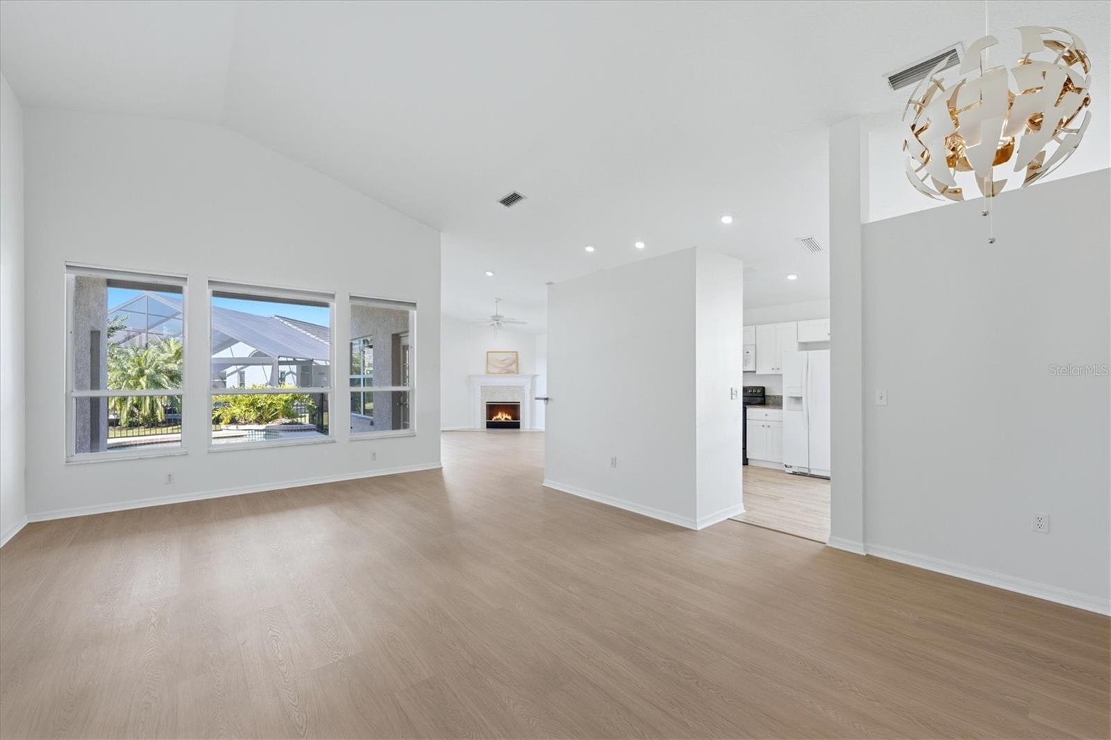 6998 SUPERIOR STREET CIR — photo 11