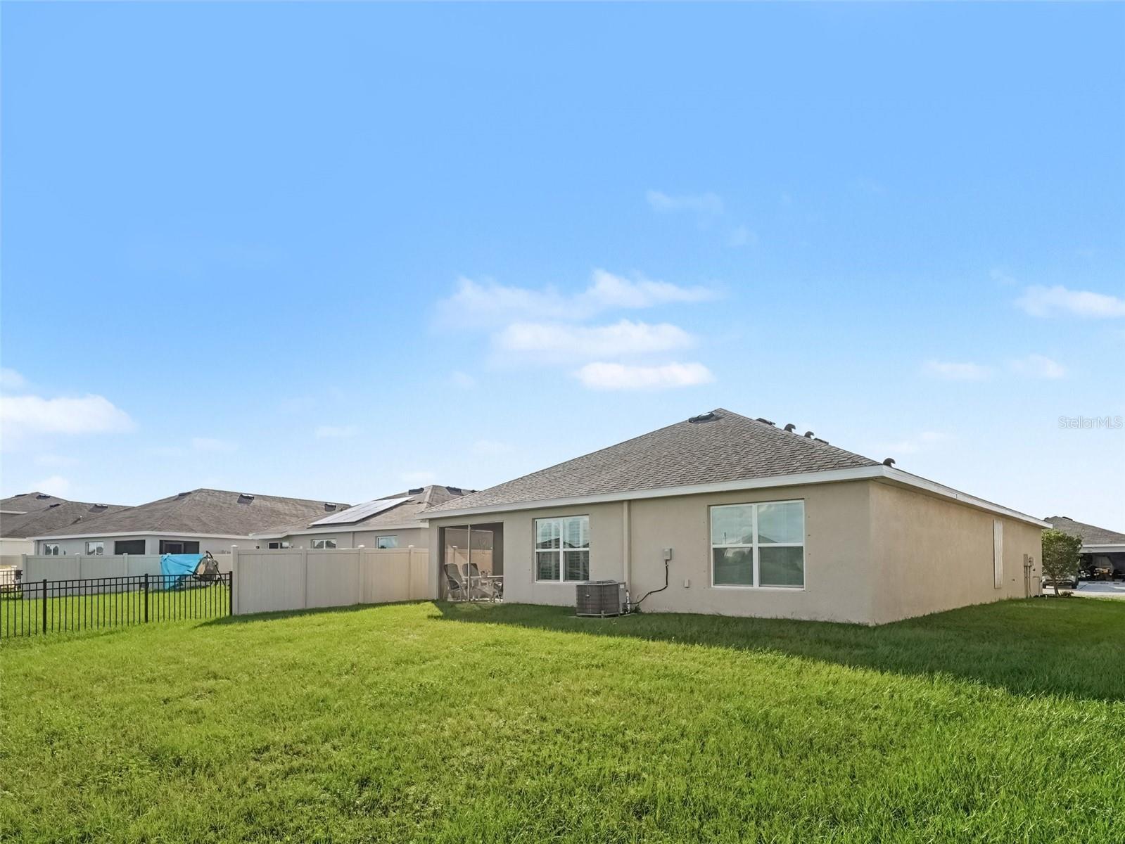10318 MOOSEHEAD DR — photo 25