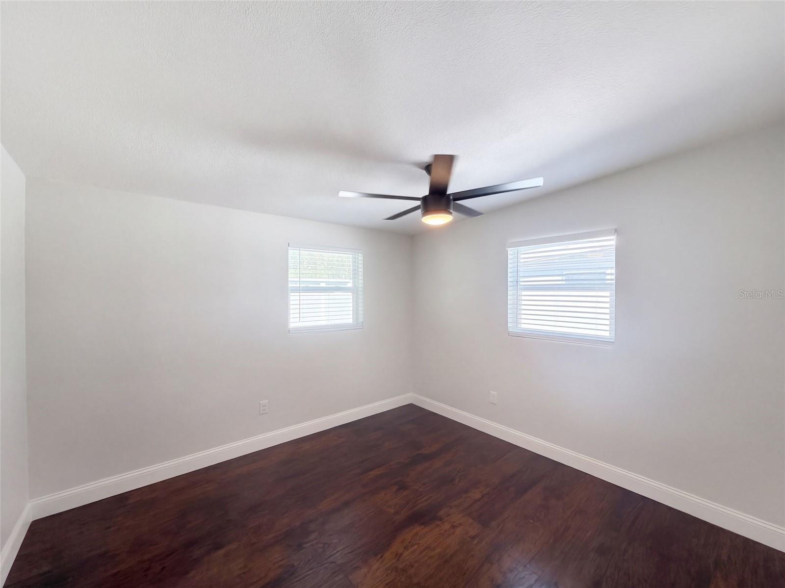 645 10TH PL — photo 14
