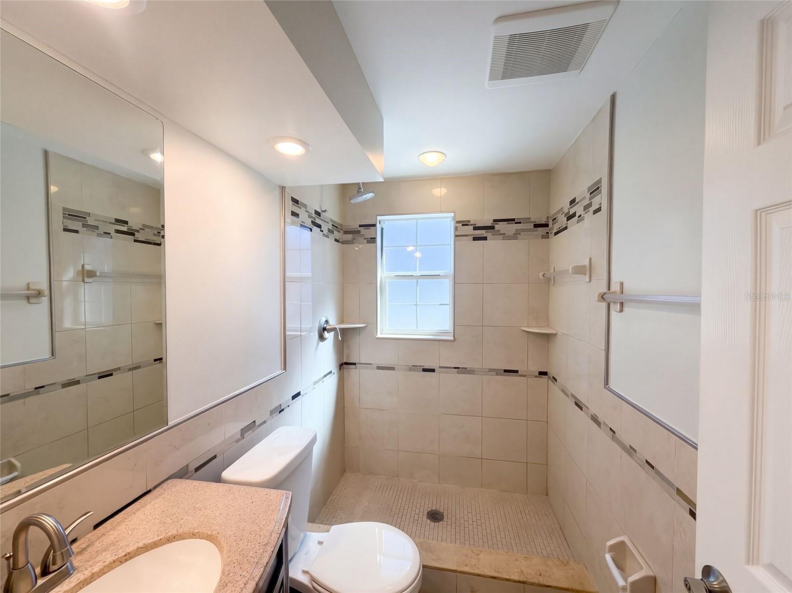 645 10TH PL — photo 16