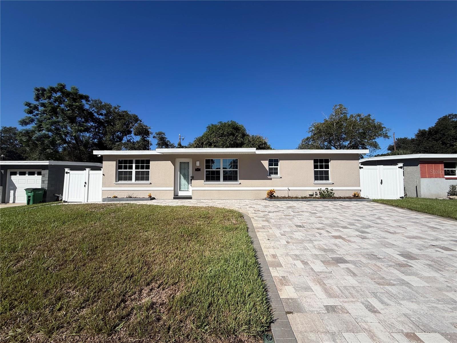645 10TH PL — photo 20