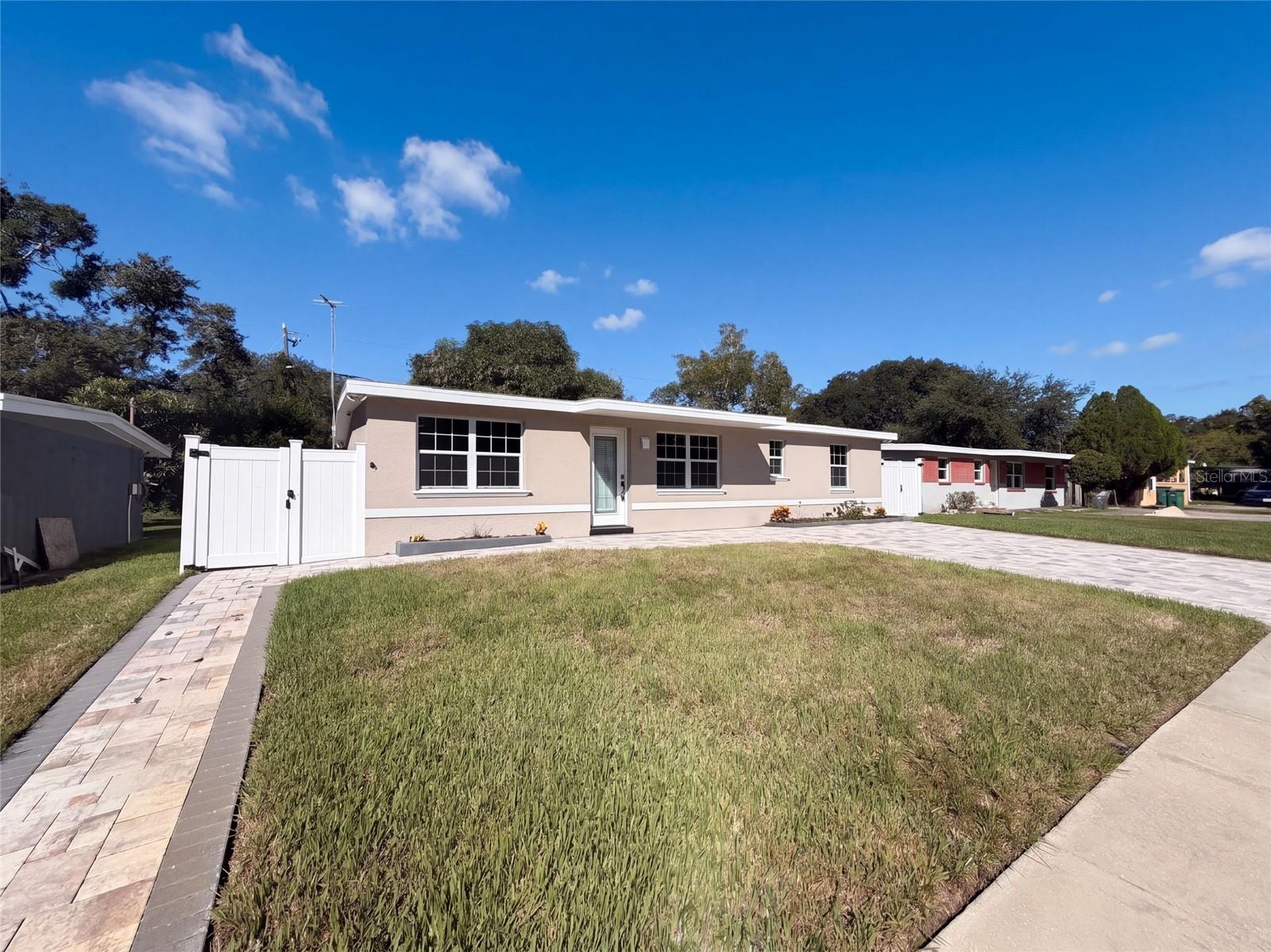 645 10TH PL — photo 21