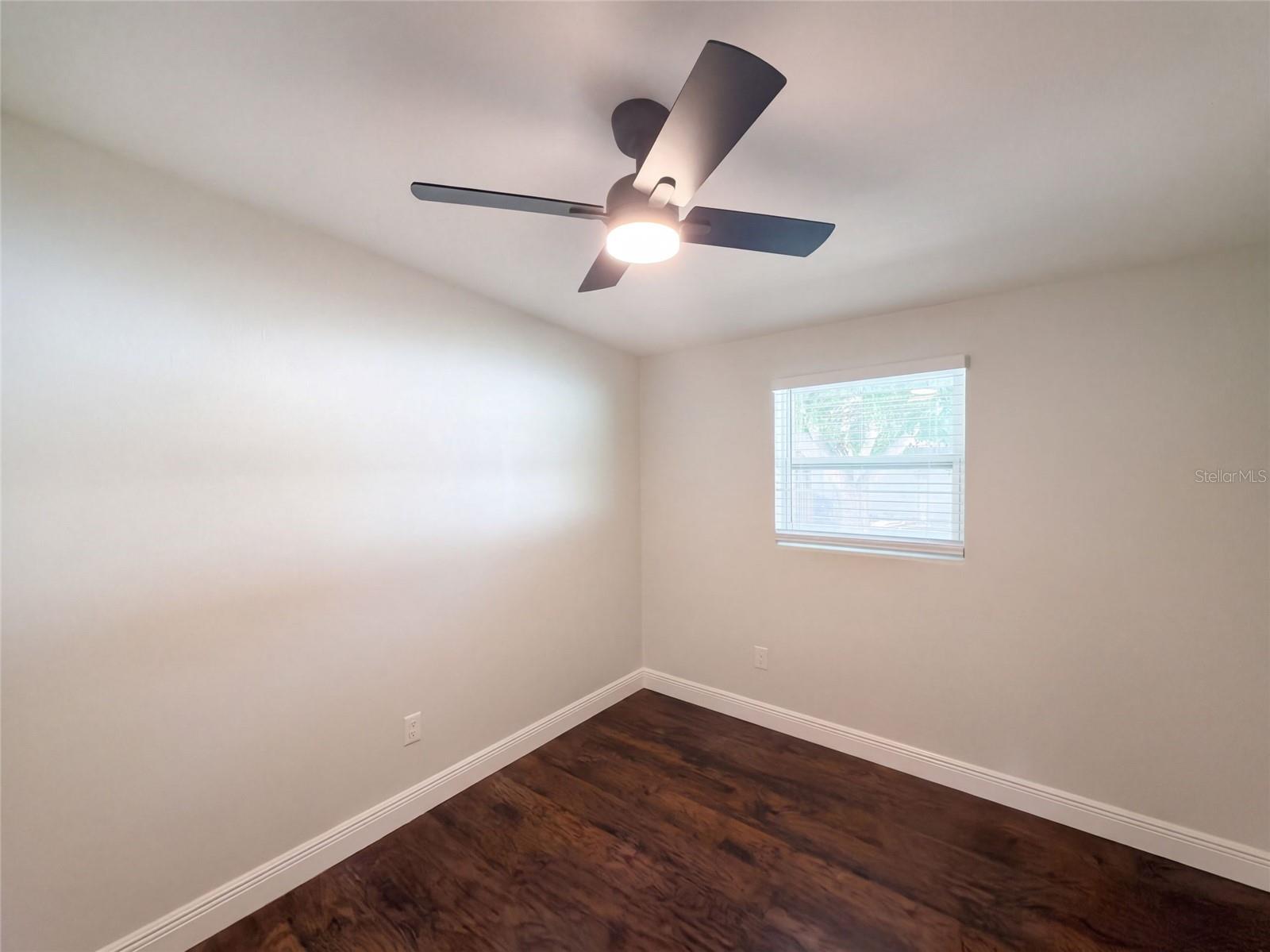 645 10TH PL — photo 15