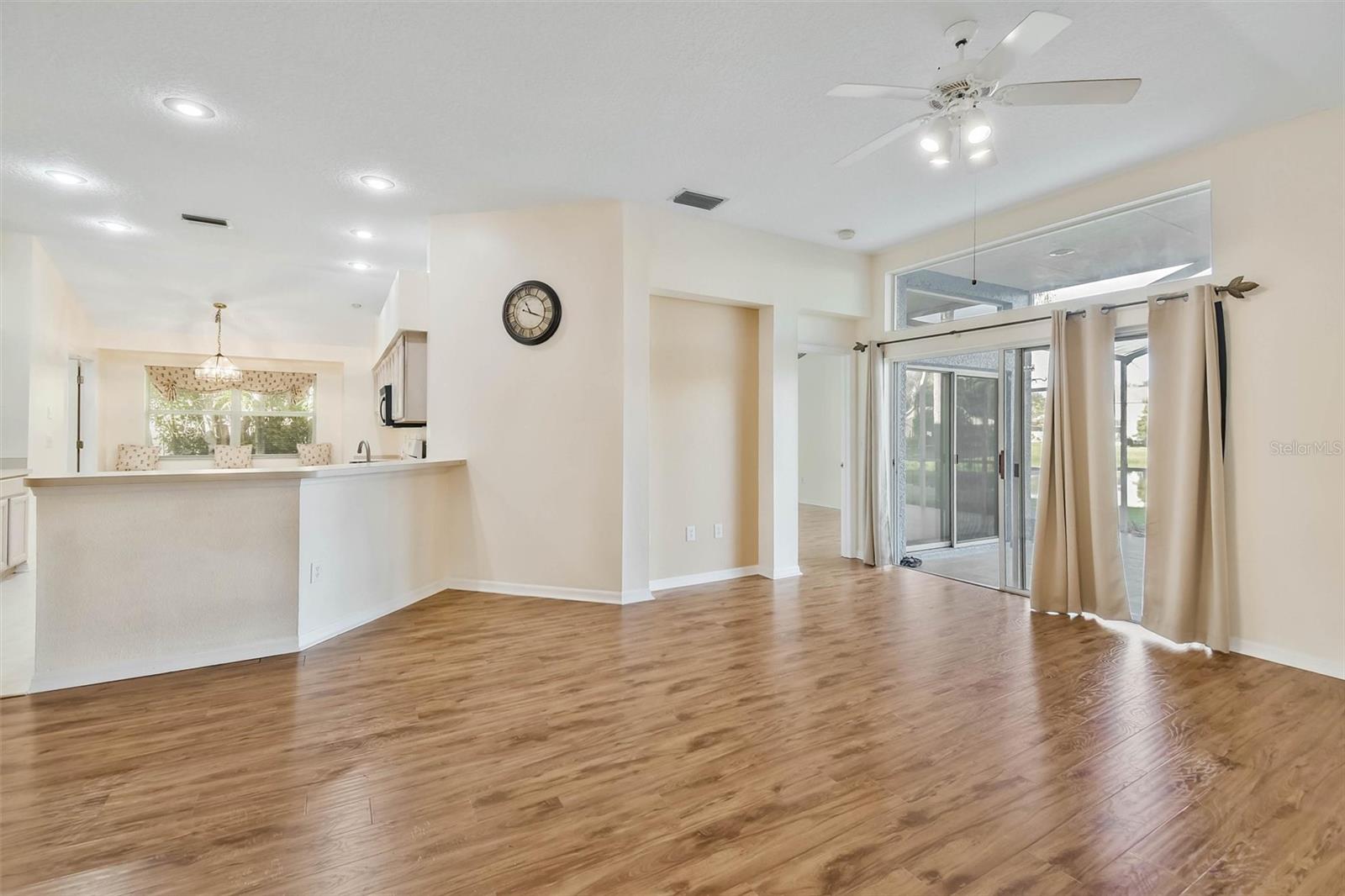9909 BRIDGETON DR — photo 9