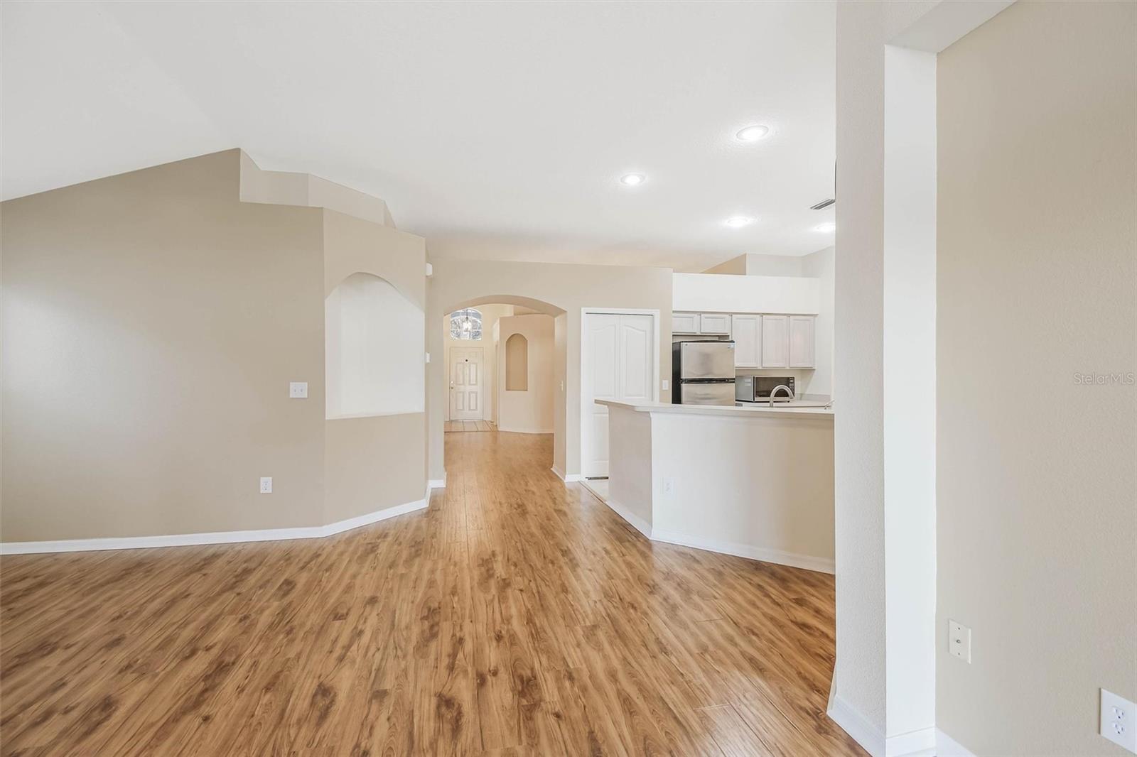 9909 BRIDGETON DR — photo 11