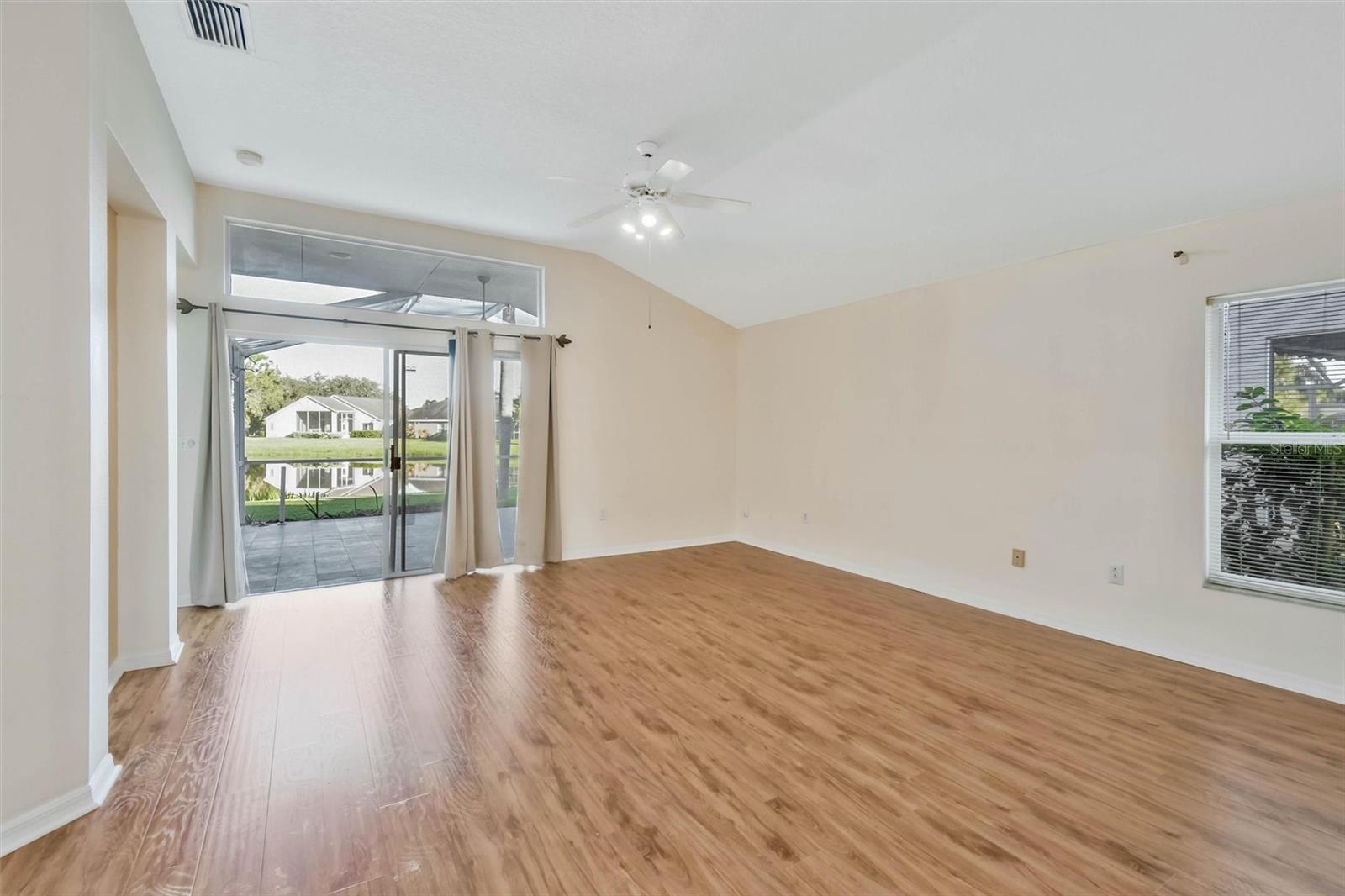 9909 BRIDGETON DR — photo 8