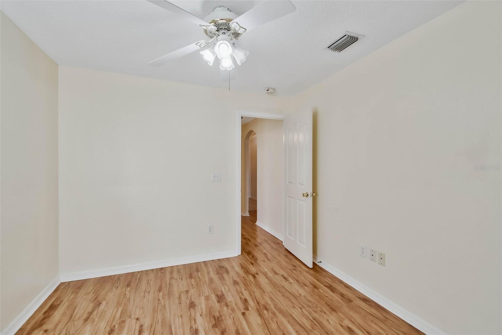 9909 BRIDGETON DR — photo 24