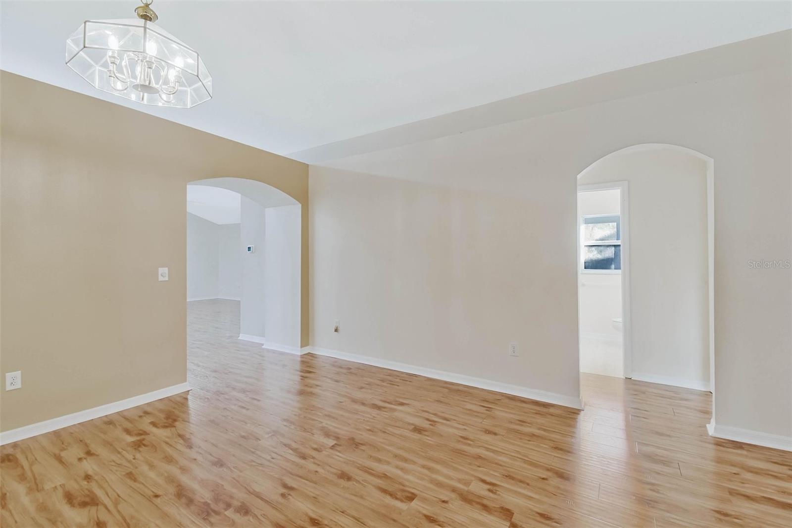 9909 BRIDGETON DR — photo 5