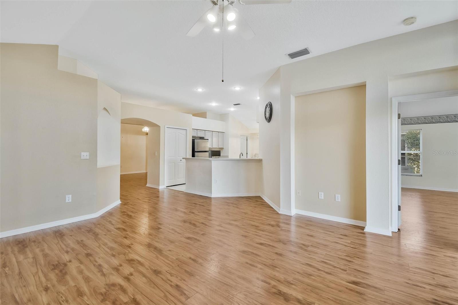 9909 BRIDGETON DR — photo 10