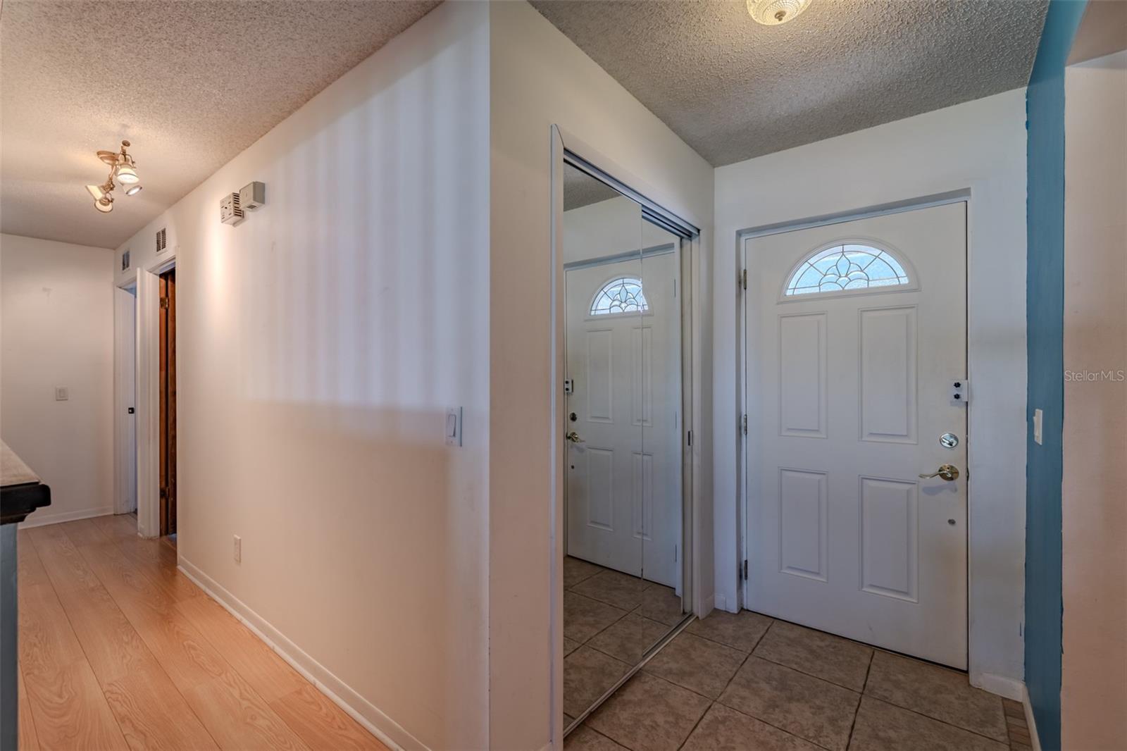 3302 KING RICHARD — photo 24
