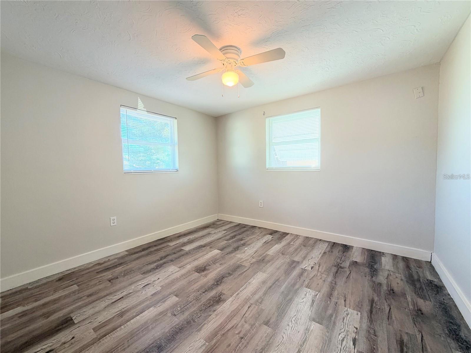 3811 BEECHWOOD DR — photo 10
