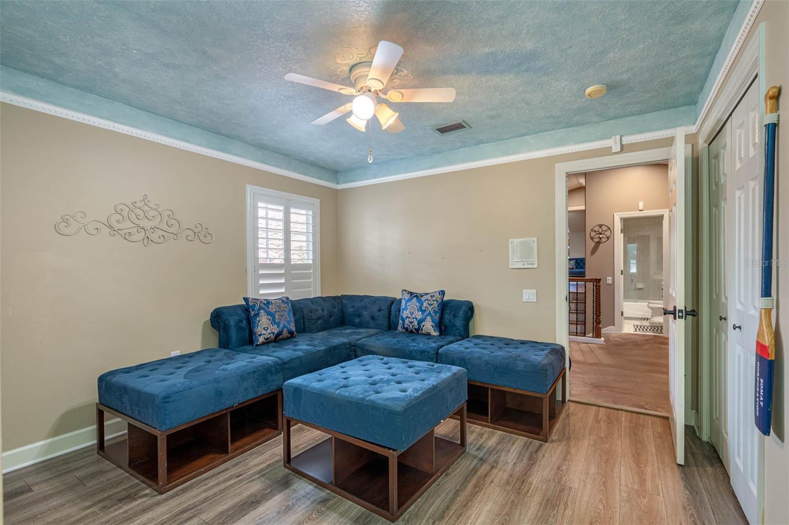 531 ISLEWORTH CLOSE — photo 51