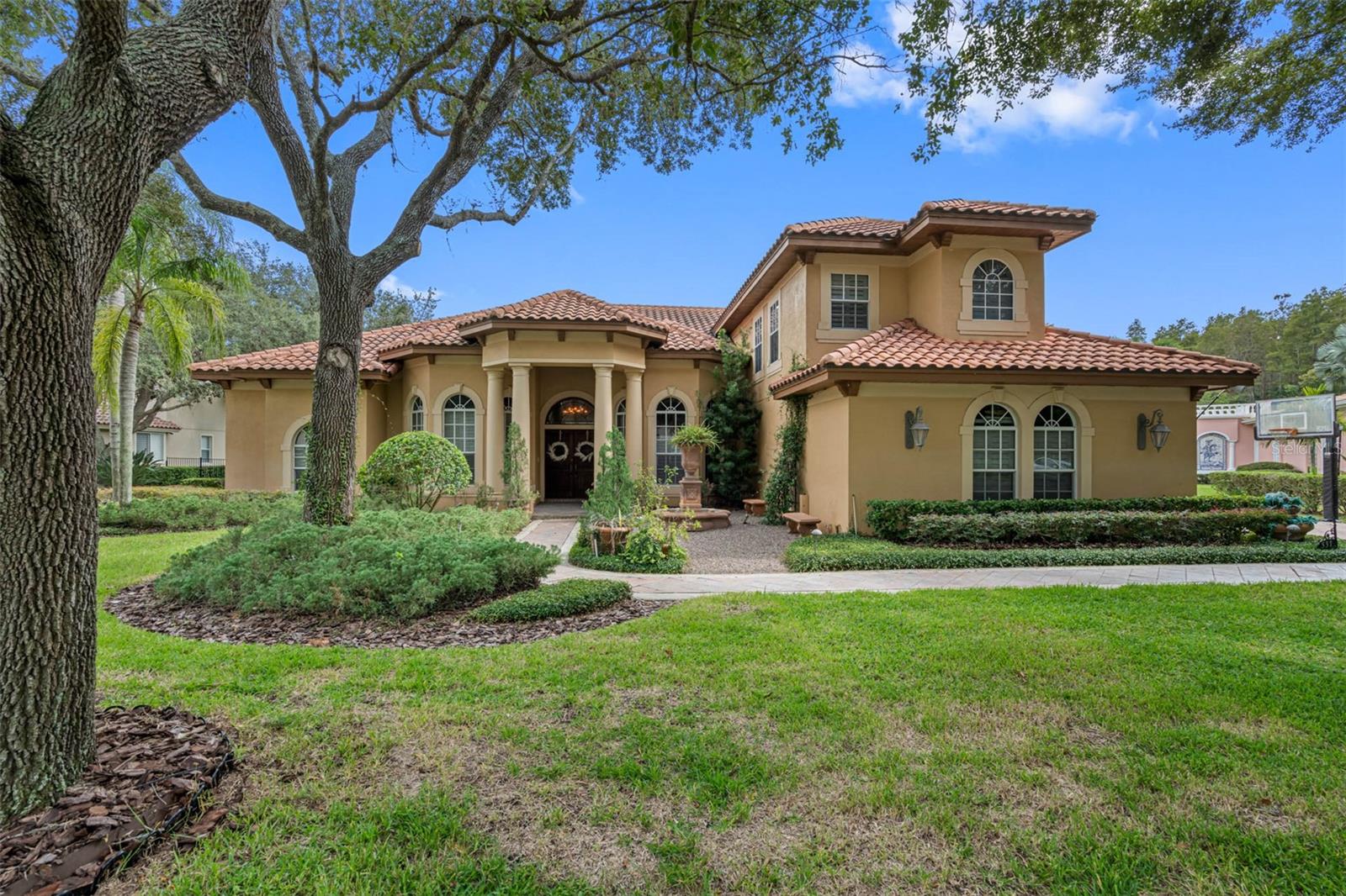 531 ISLEWORTH CLOSE — photo 2