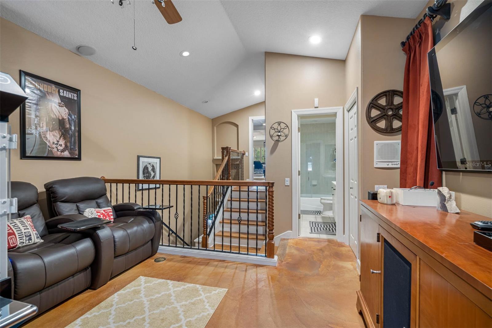531 ISLEWORTH CLOSE — photo 52