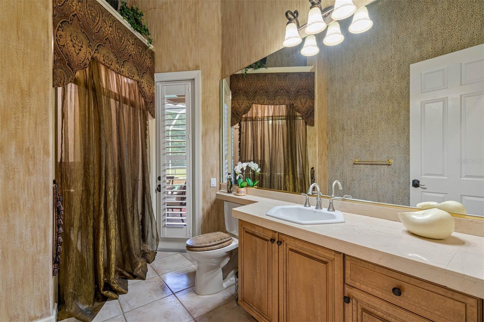 531 ISLEWORTH CLOSE — photo 35