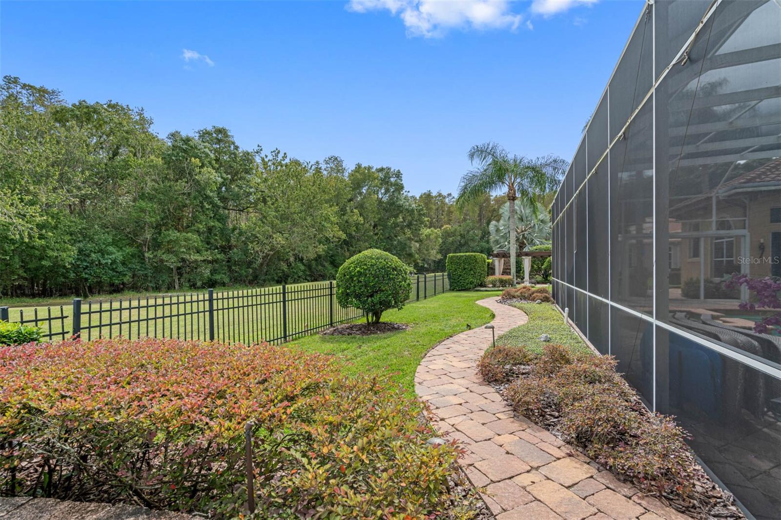 531 ISLEWORTH CLOSE — photo 9