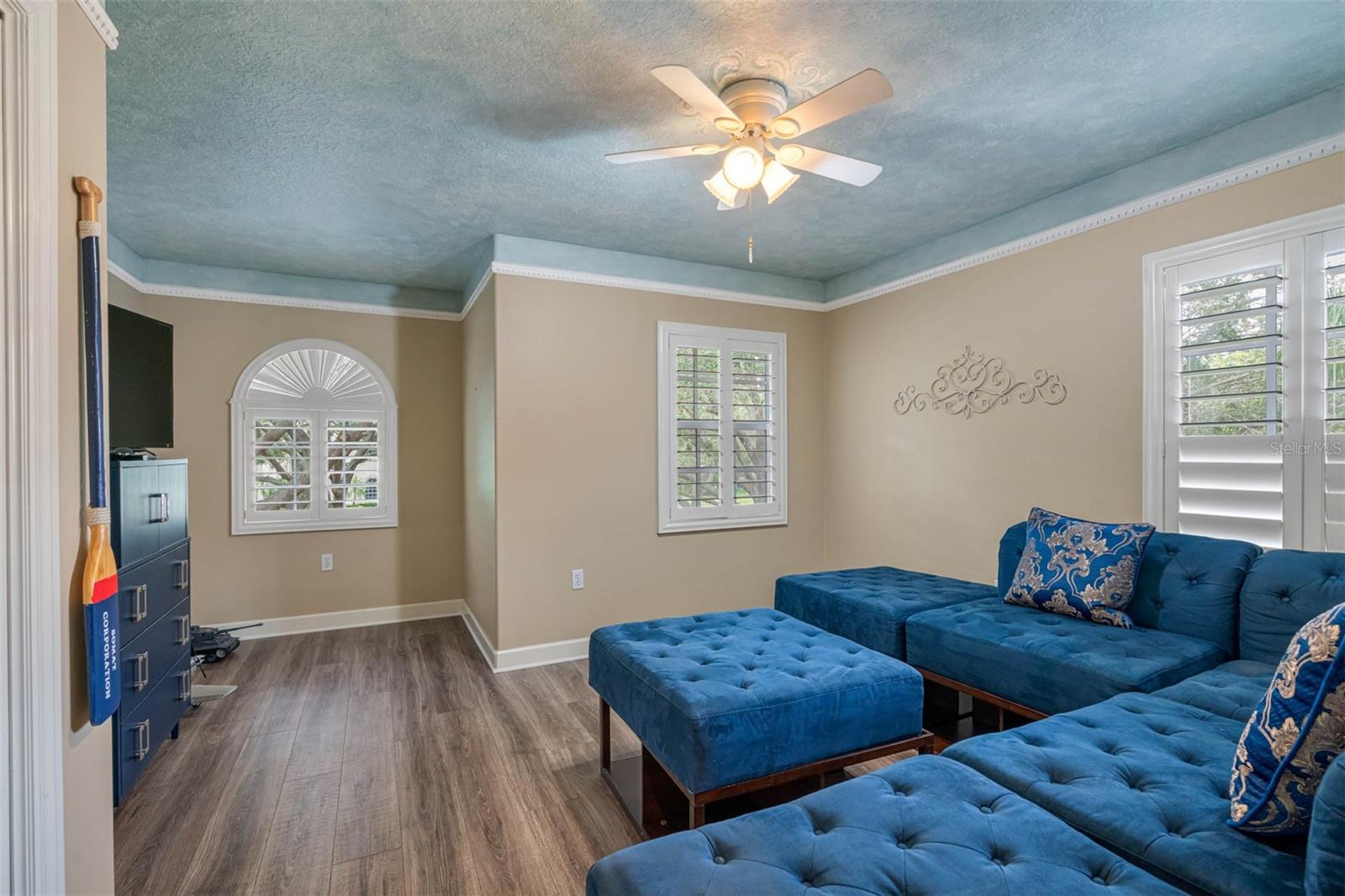 531 ISLEWORTH CLOSE — photo 50