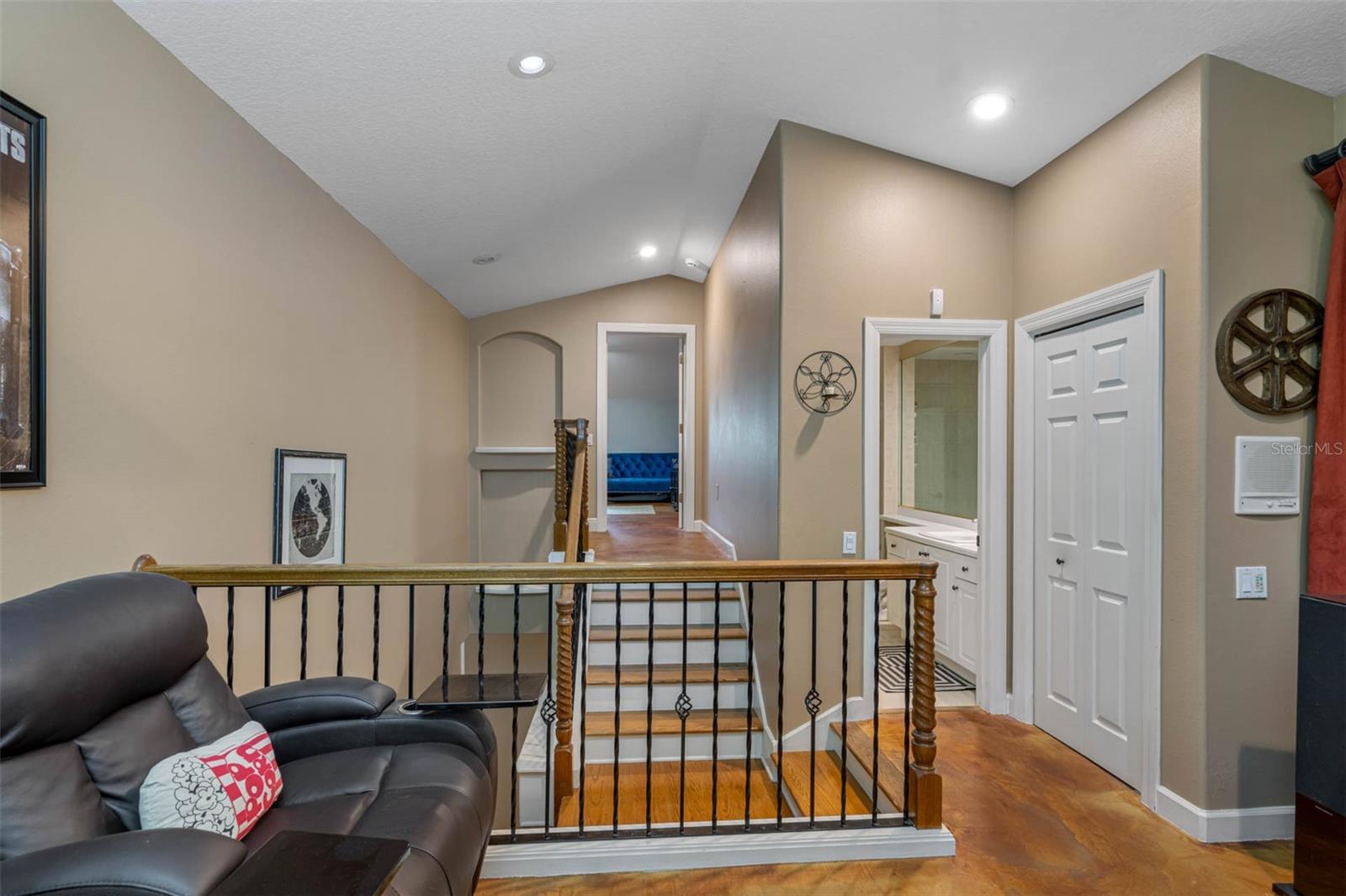 531 ISLEWORTH CLOSE — photo 54