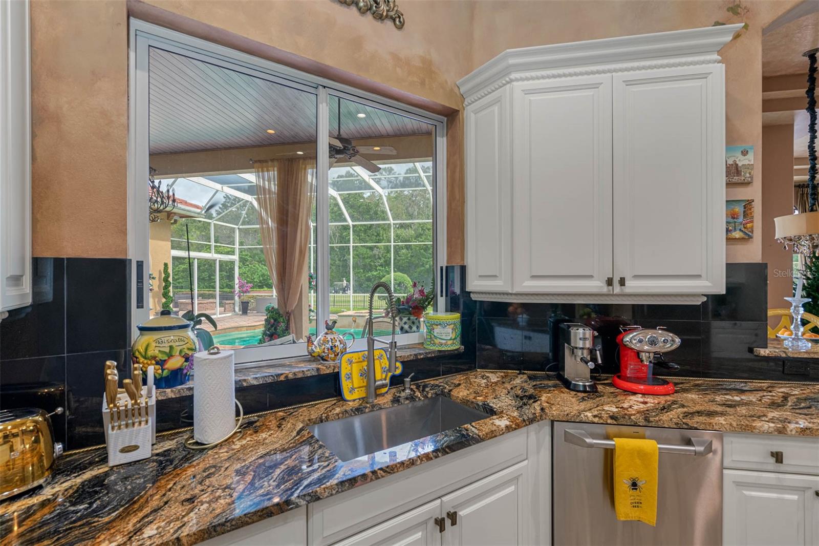 531 ISLEWORTH CLOSE — photo 28