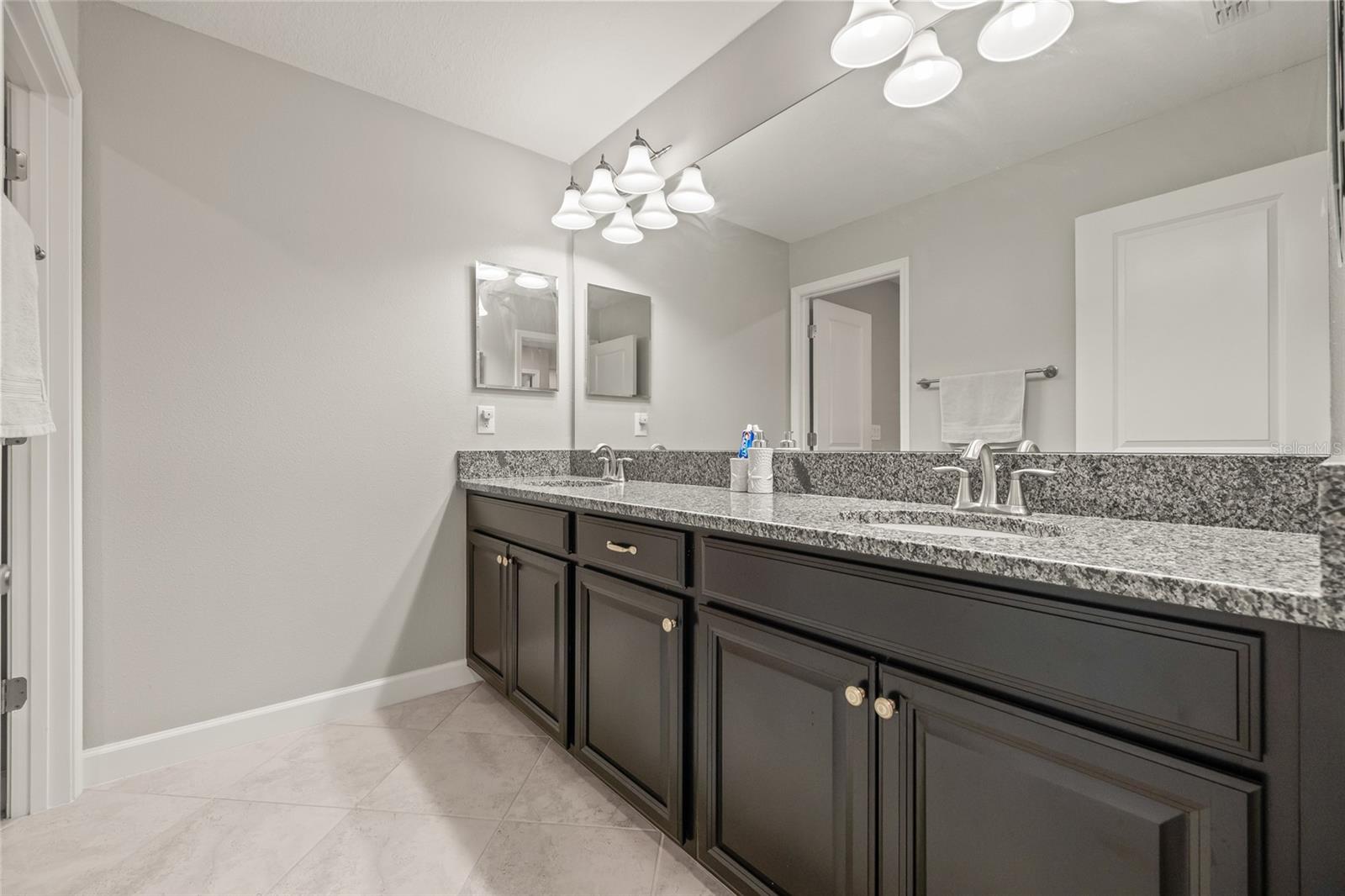 3212 CALVANO DR — photo 40