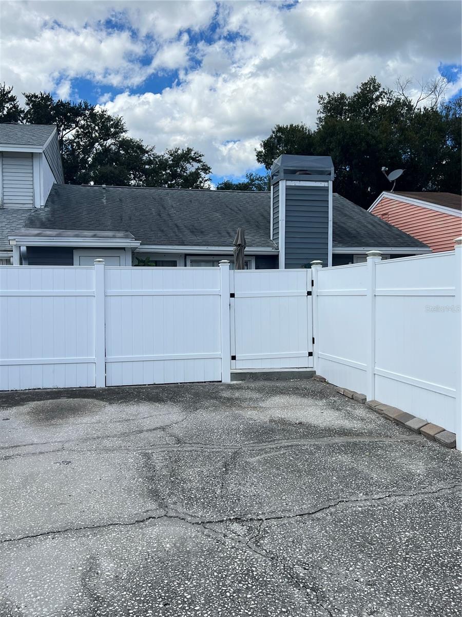 4715 STONEPOINTE PL — photo 32