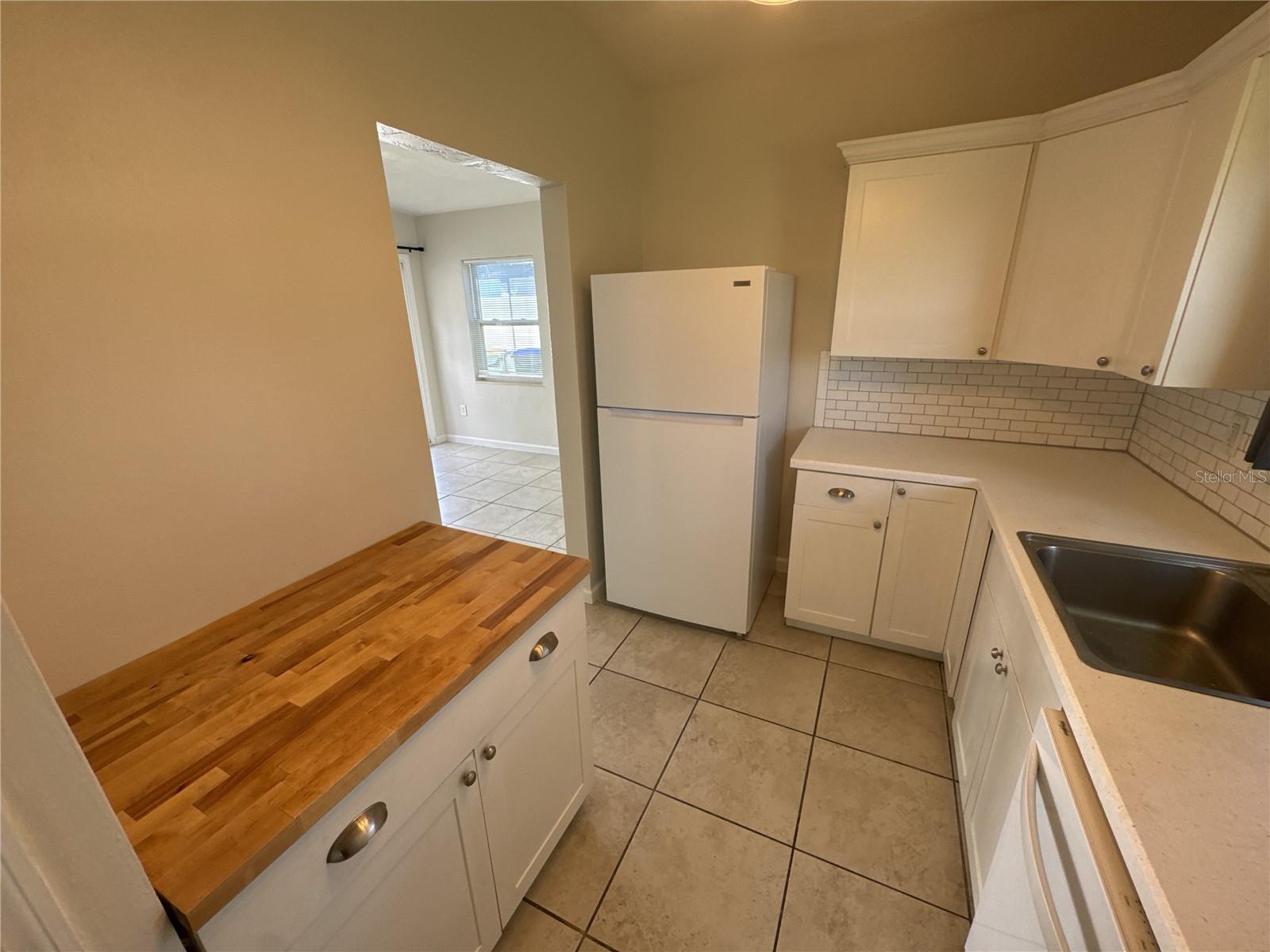 7905 JEFFERY AVE — photo 16