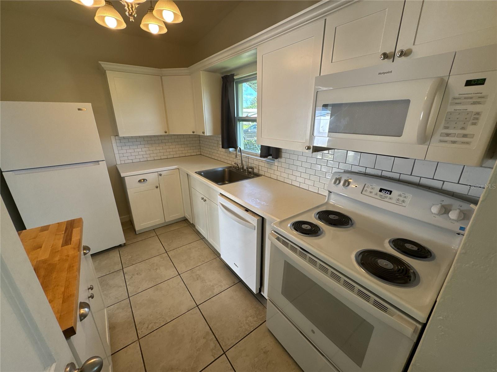7905 JEFFERY AVE — photo 15