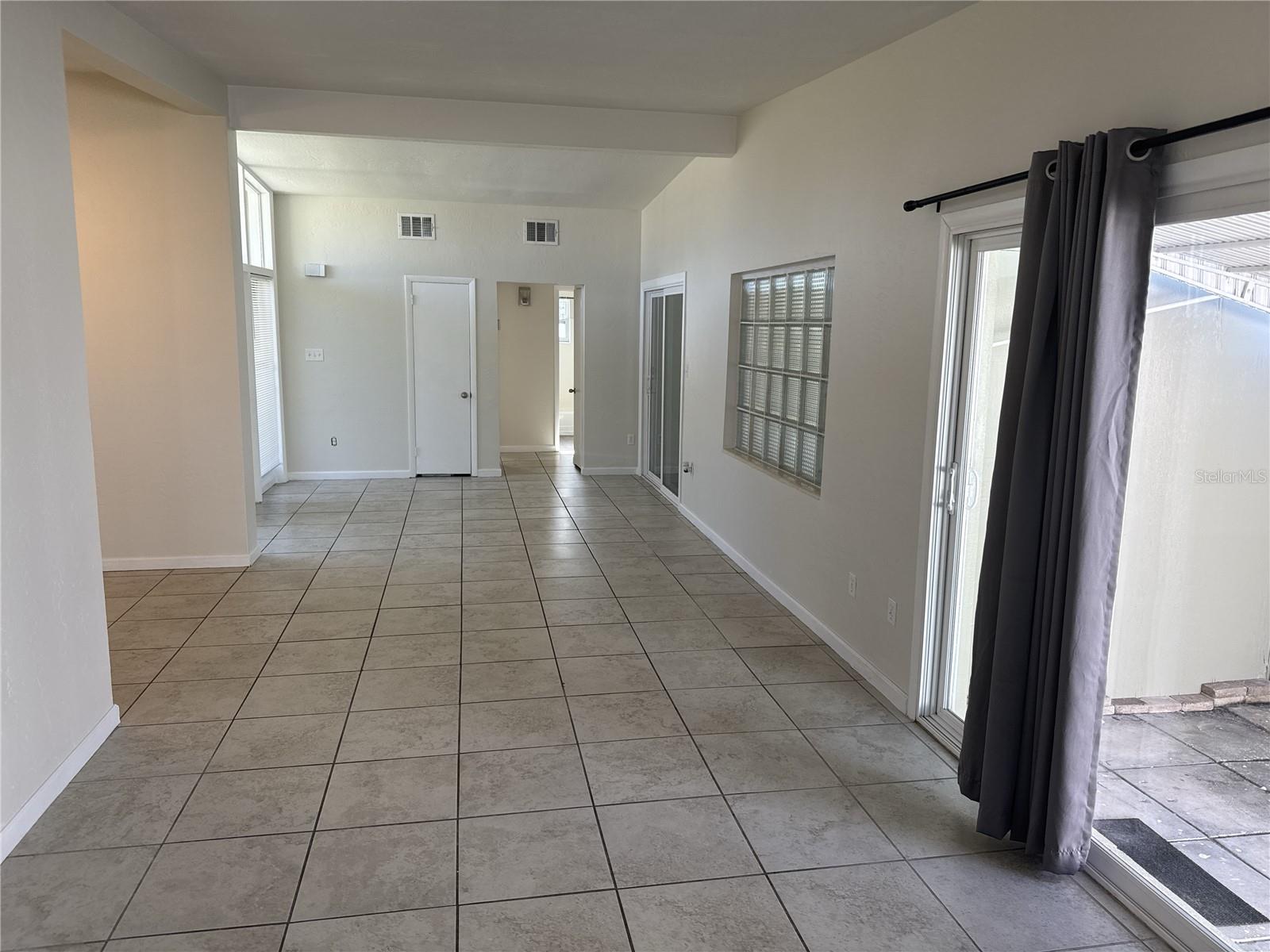 7905 JEFFERY AVE — photo 11