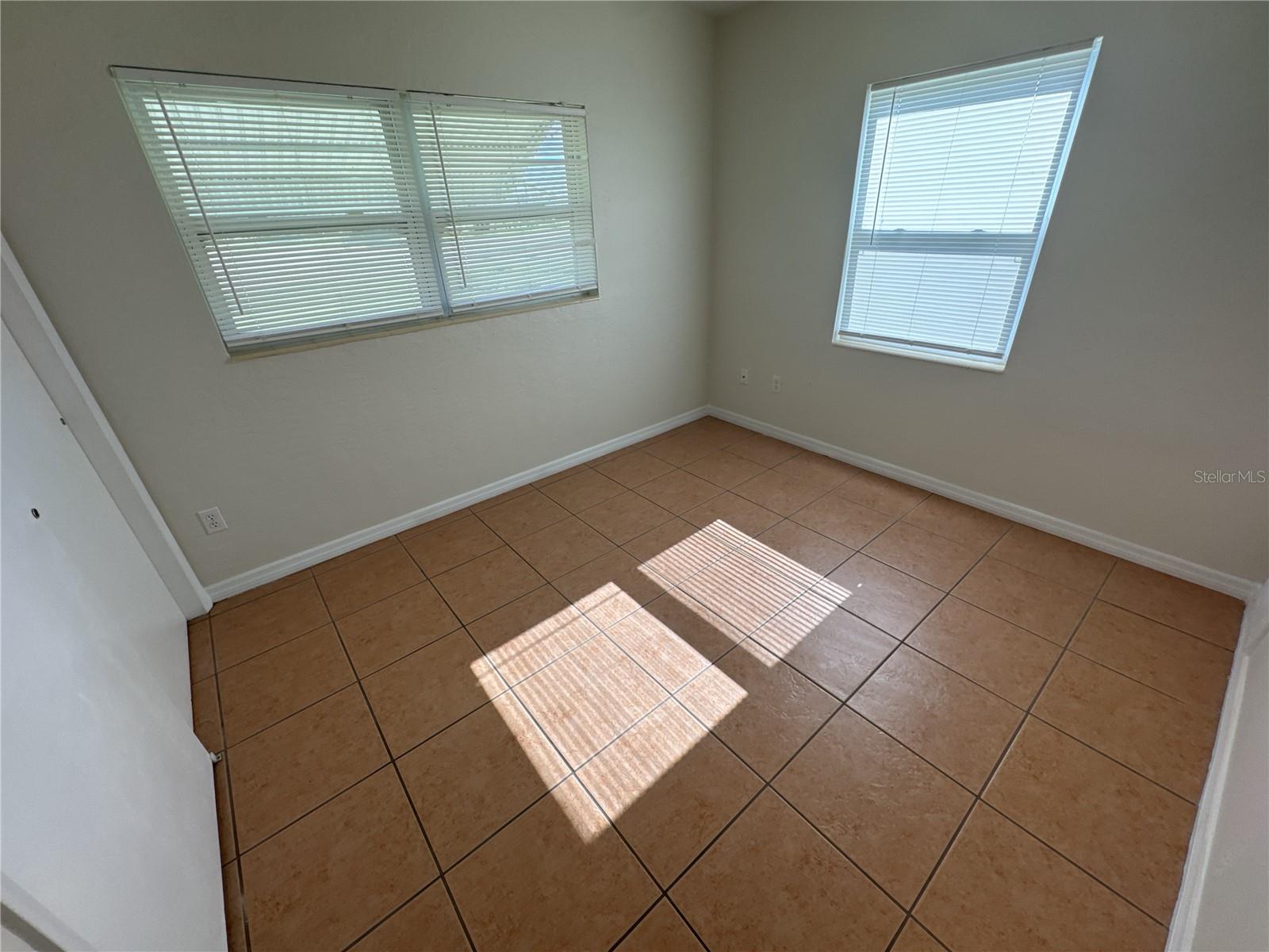 7905 JEFFERY AVE — photo 12
