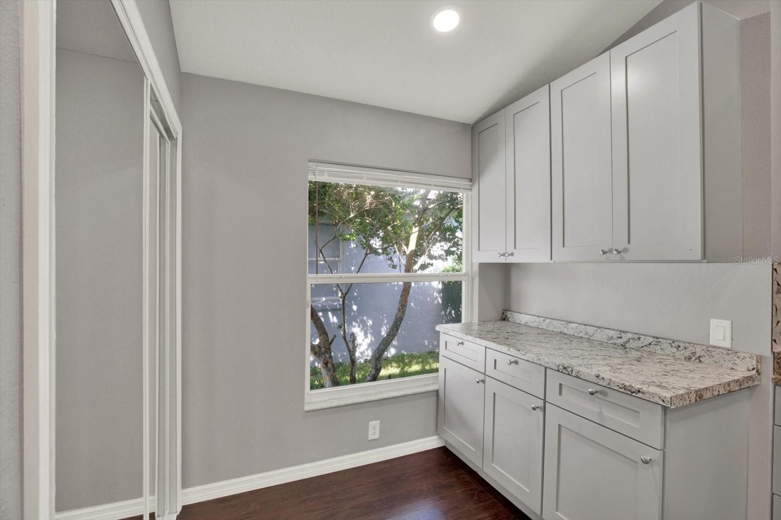 1852 BLANCHARD CT — photo 7