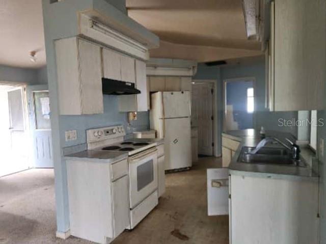 656 AZURE RD — photo 4