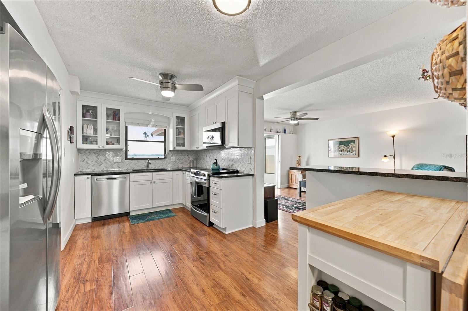 3849 CATALINA DR — photo 18