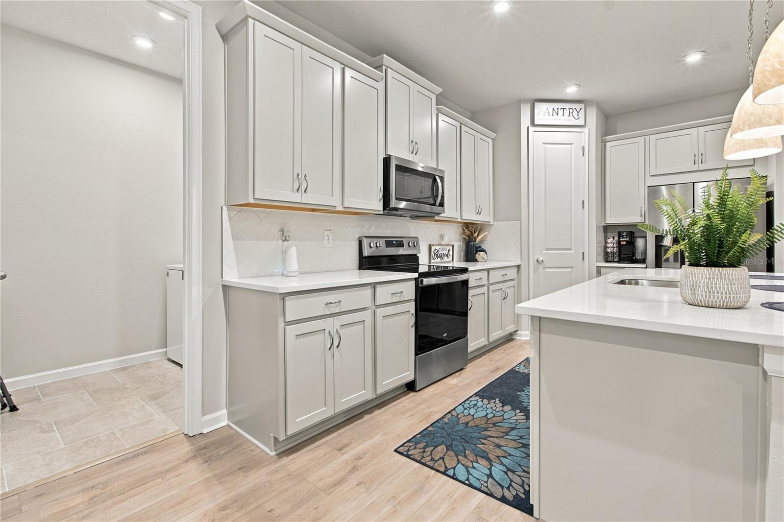 6086 TIMBERDALE AVE — photo 8