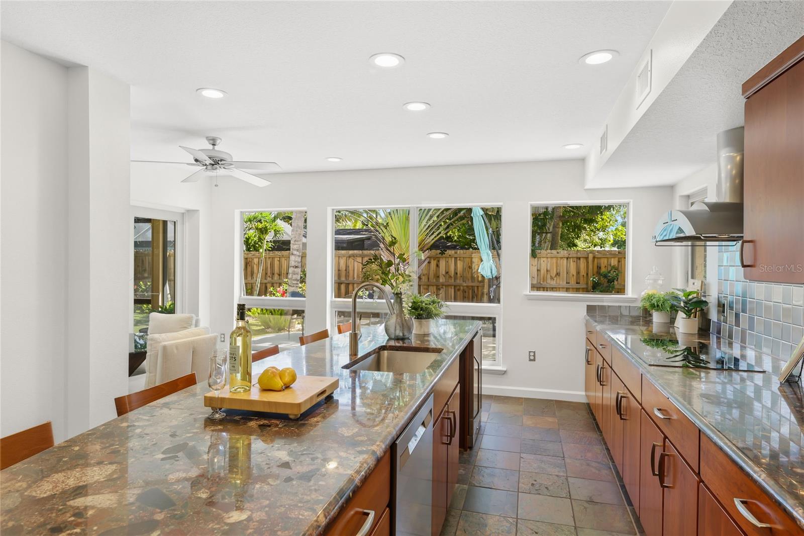 2630 SUNNYBROOK DR — photo 12