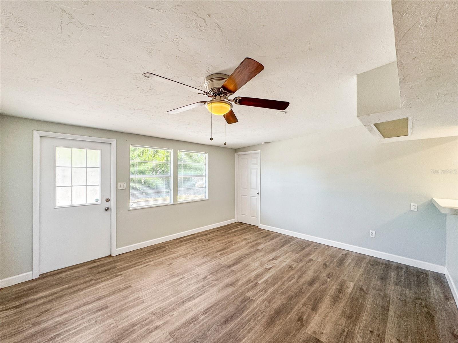 1104 YALE AVE — photo 4