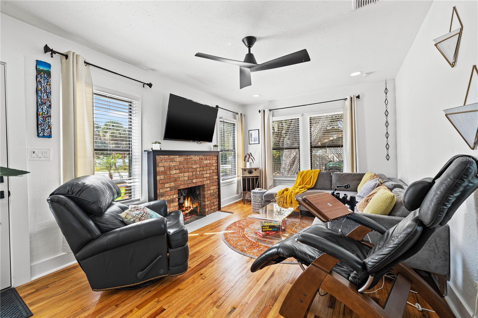 3123 W MARLIN AVE — photo 4