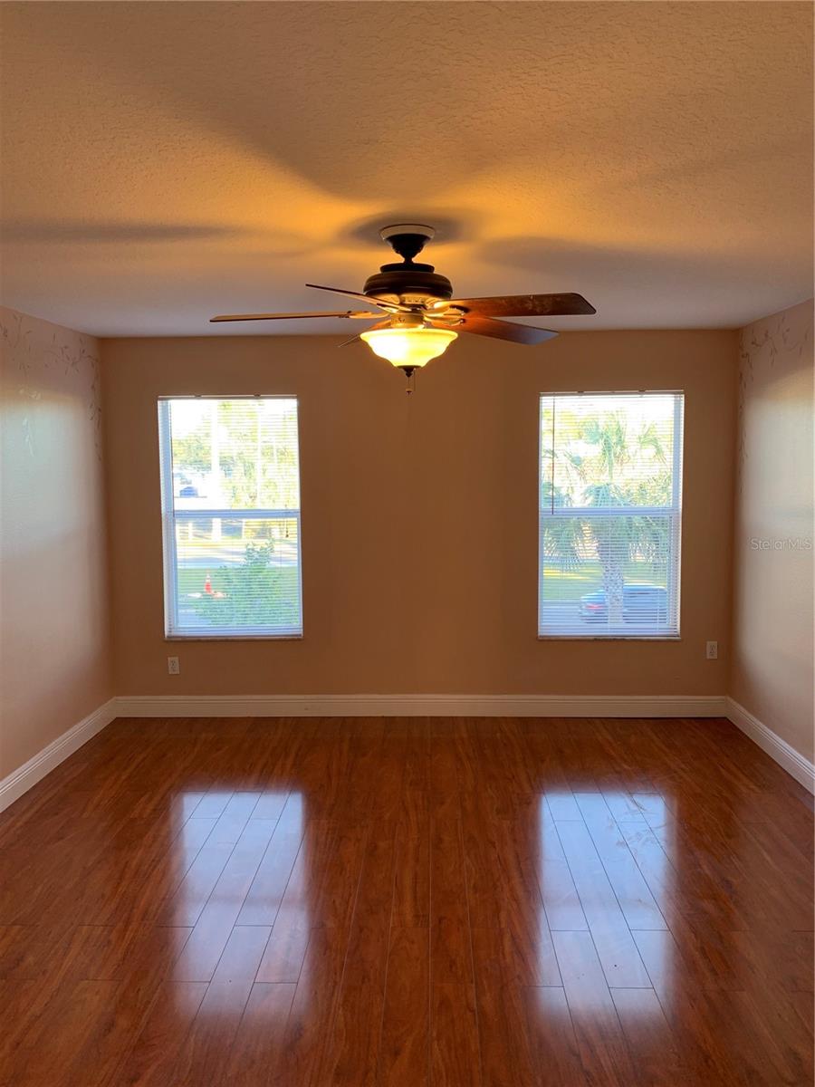 8810 CAMERON CREST DR — photo 20