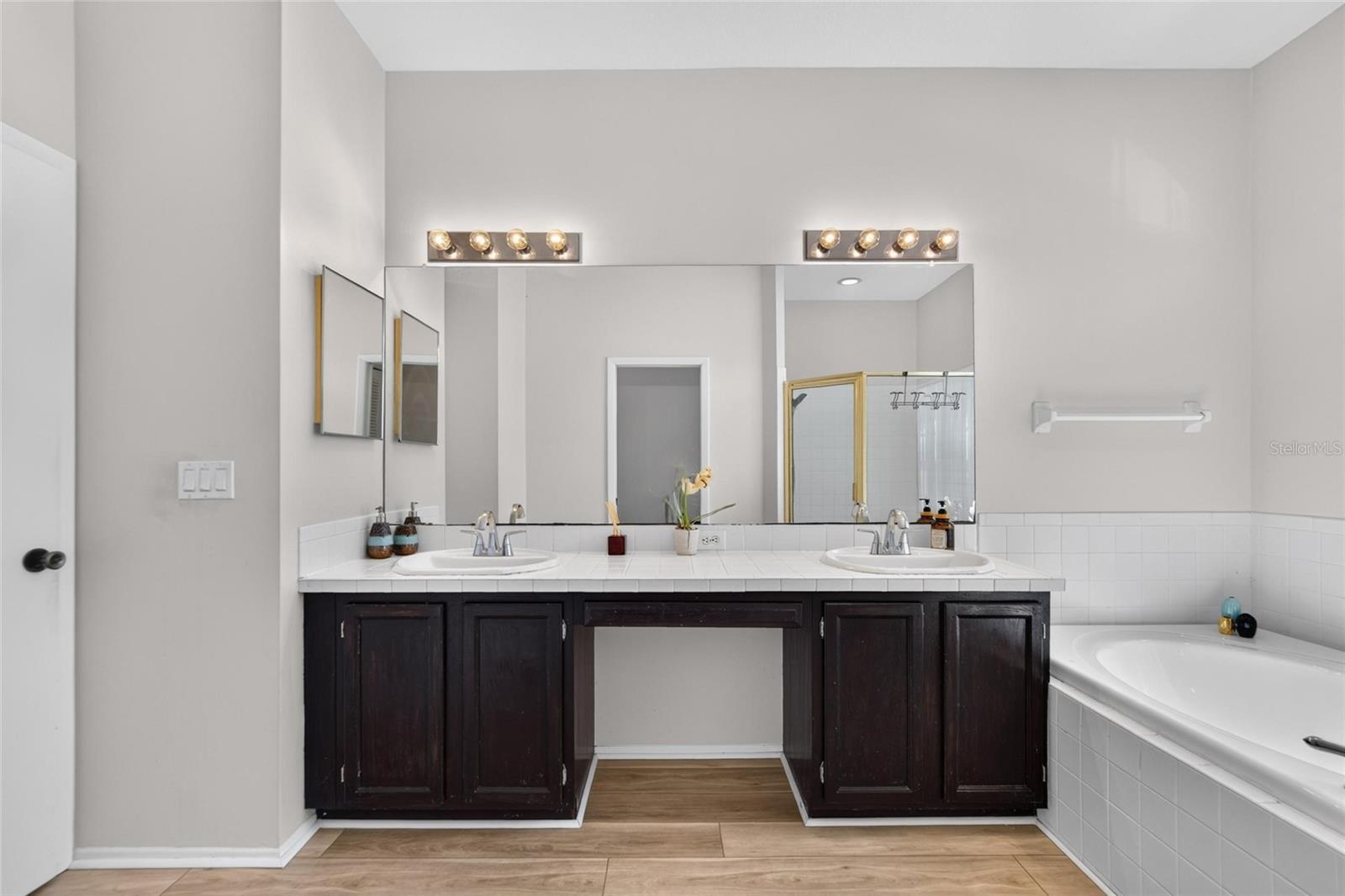 11220 SAILBROOKE DR — photo 22