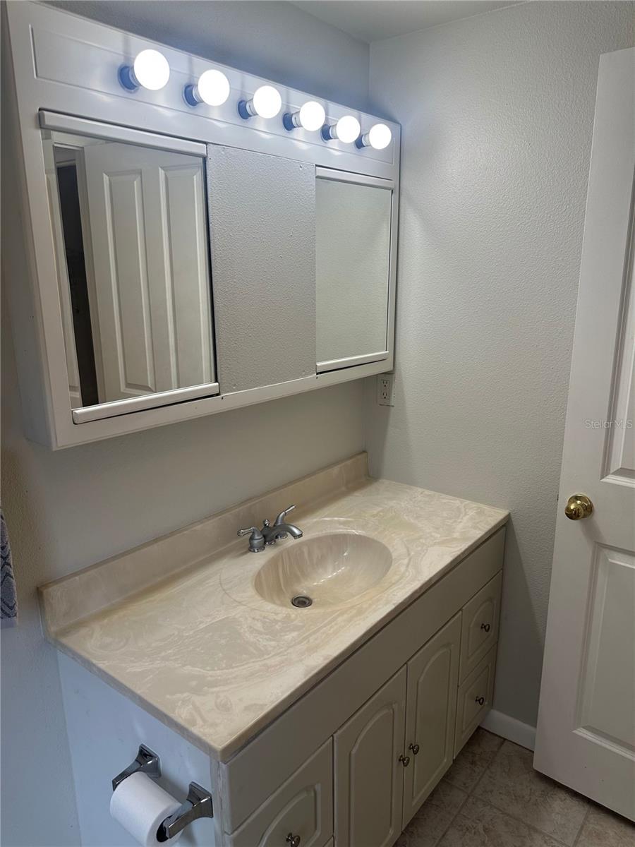 204 W 36TH ST W — photo 25