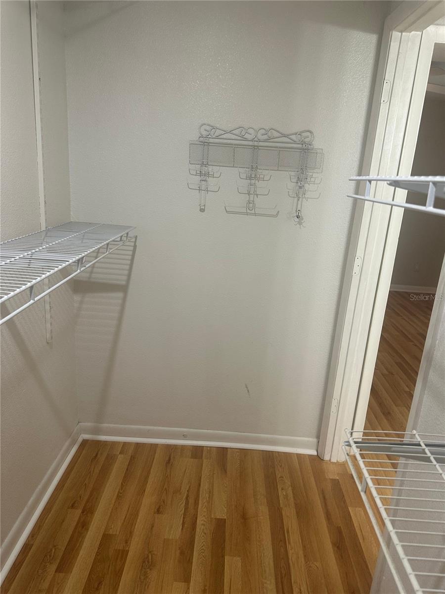 204 W 36TH ST W — photo 22