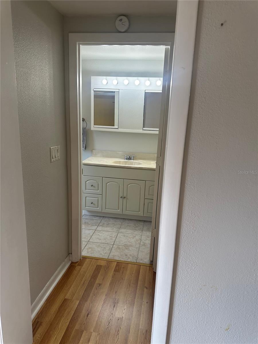 204 W 36TH ST W — photo 23