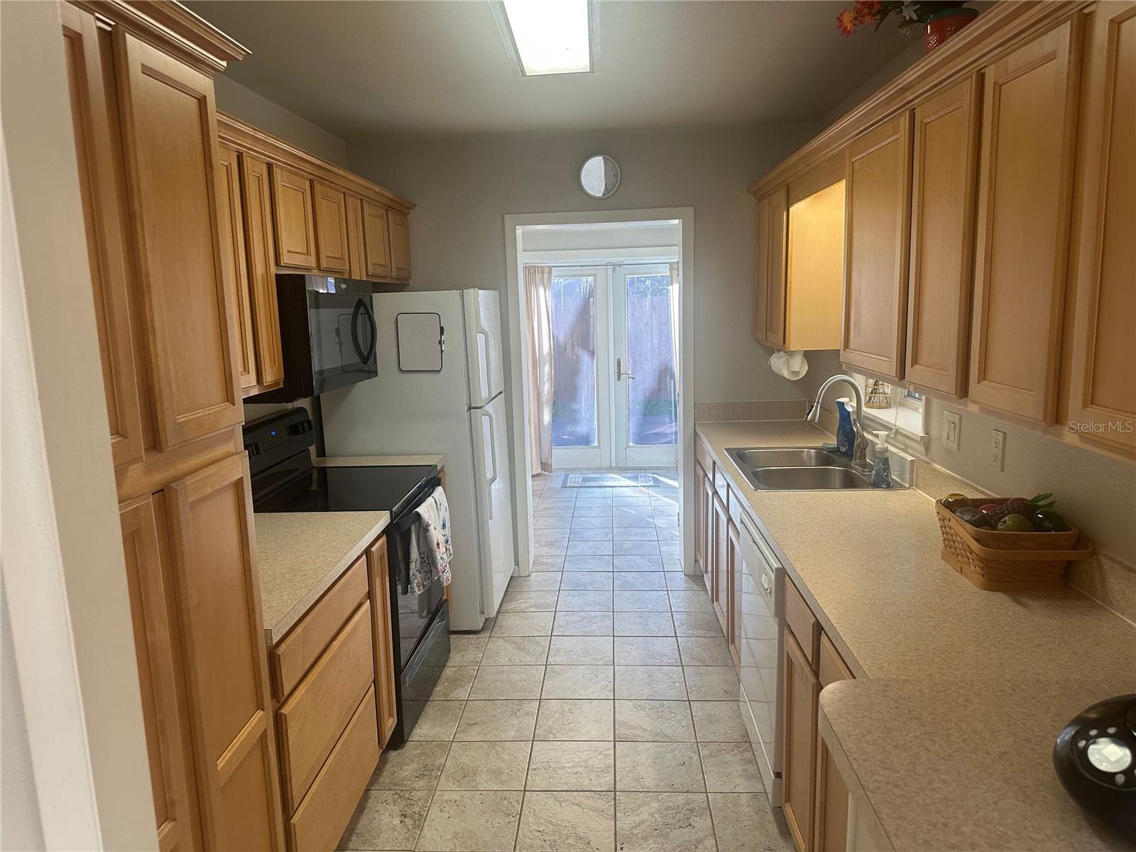 204 W 36TH ST W — photo 11