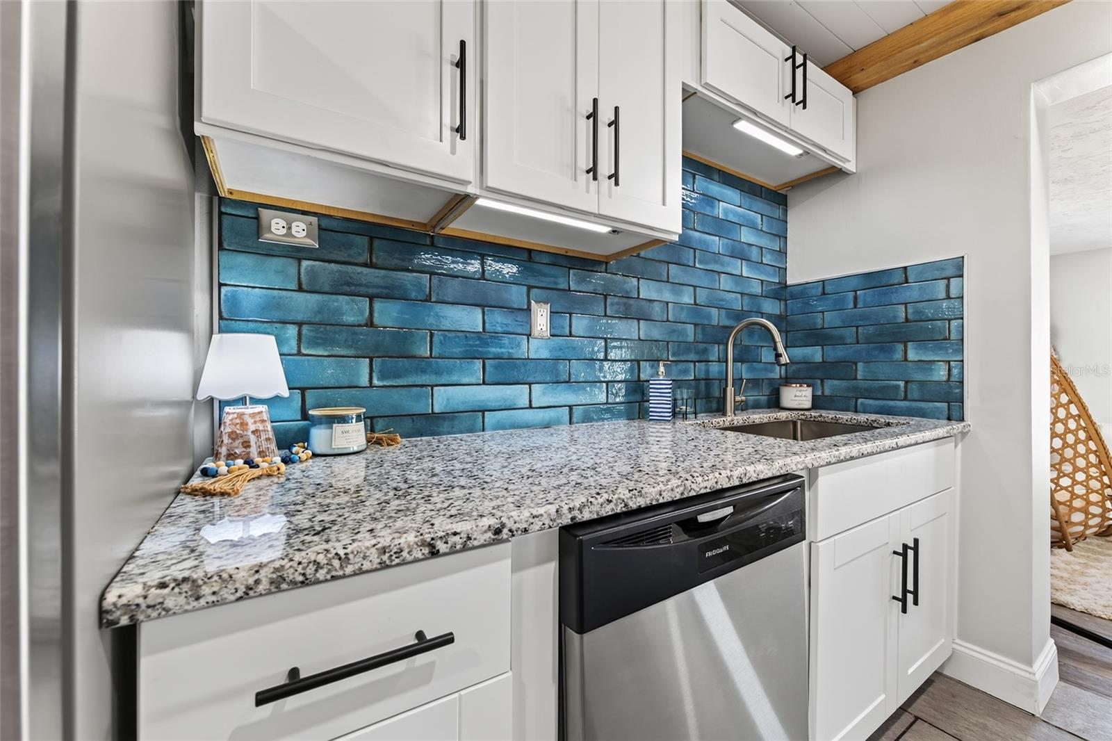 13309 CAROL DR — photo 7