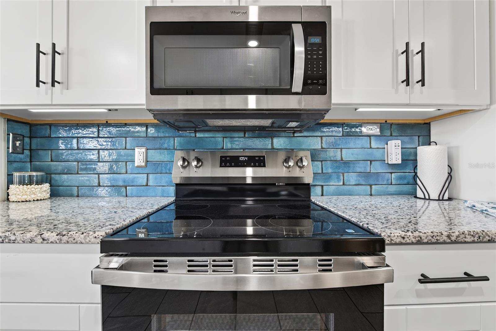 13309 CAROL DR — photo 10