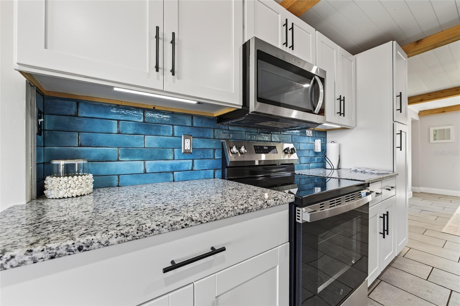 13309 CAROL DR — photo 8